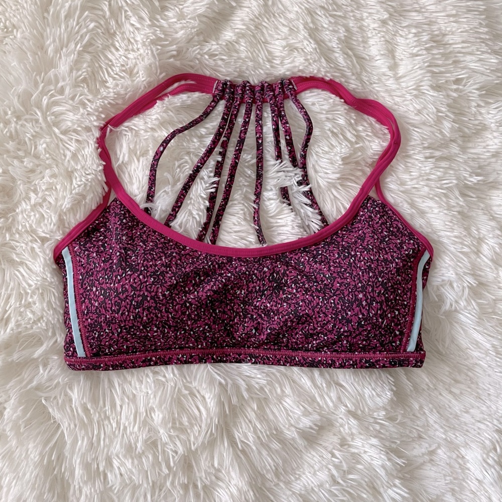 Lululemon Lighten Up Bra, Size 4